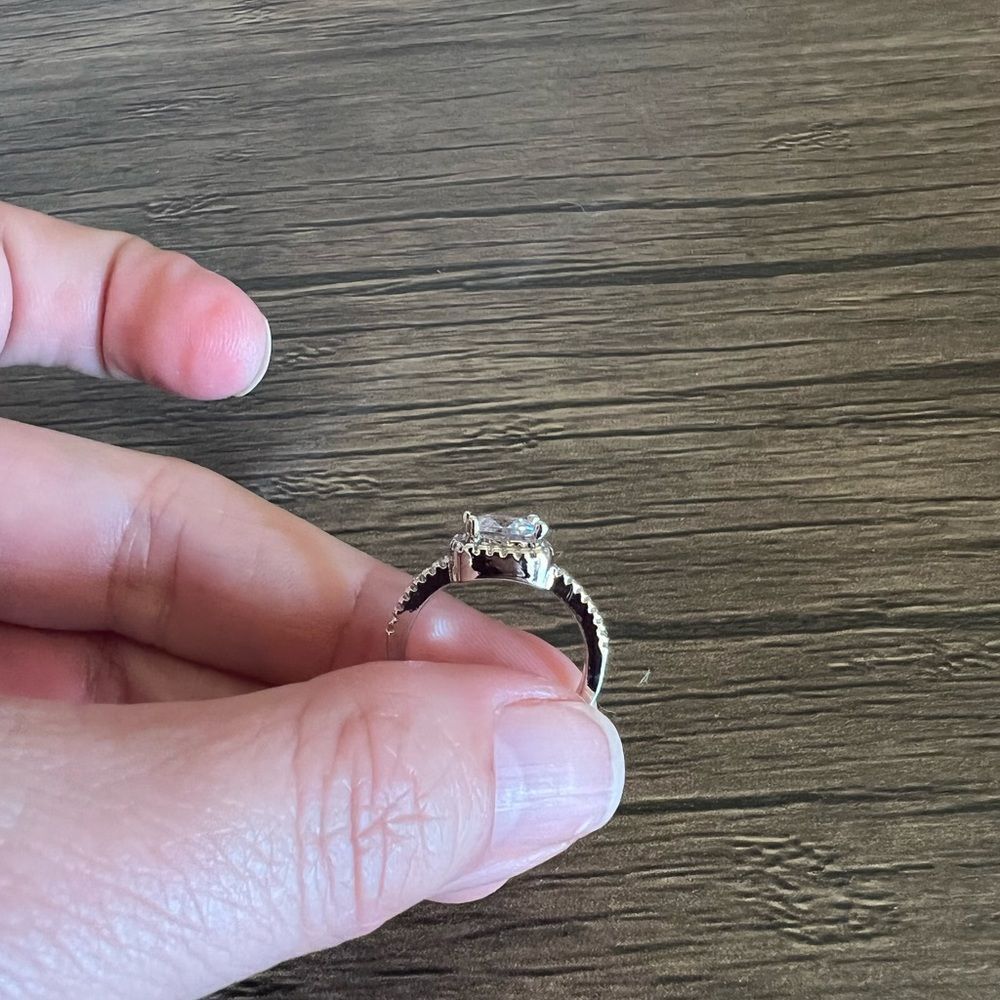 CZ Diamond Ring-perfect condition - Picture 3 of 9